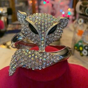 FOX AB CRYSTAL CLAMPER BRACELET